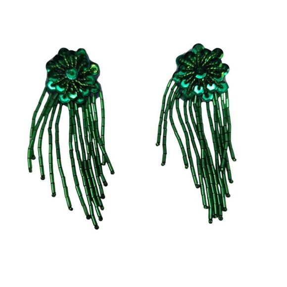Vintage Handmade Green Beaded Tassel Clip-On Earrings - Picture 6 of 7